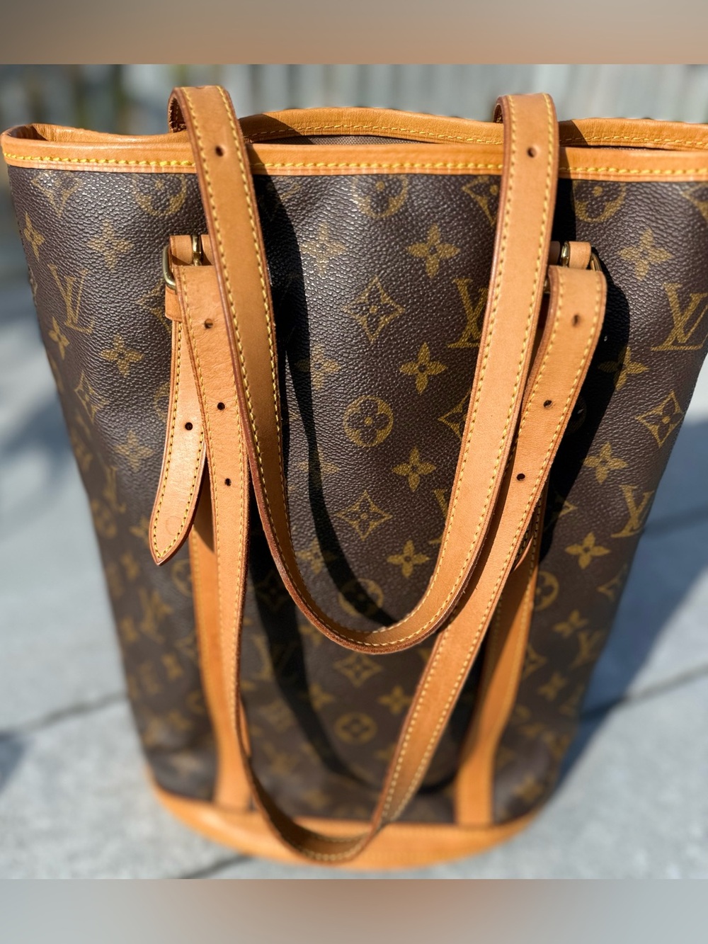Pristine Vintage LV Monogram Bucket GM + Pouch (LegitApp Authenticated)